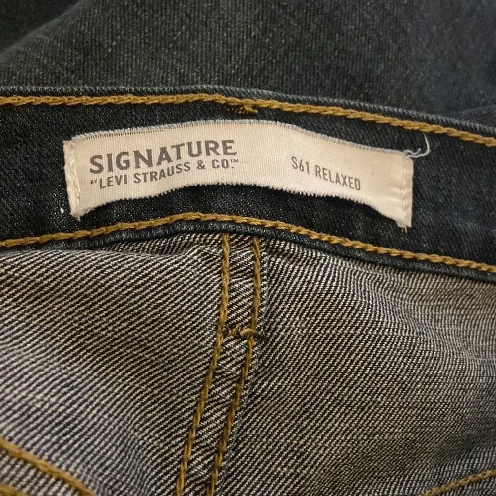 SIGNATURE LEVI STRAUSS & CO S61 RELAXED MEN BLUE Jeans SIZE 32X32